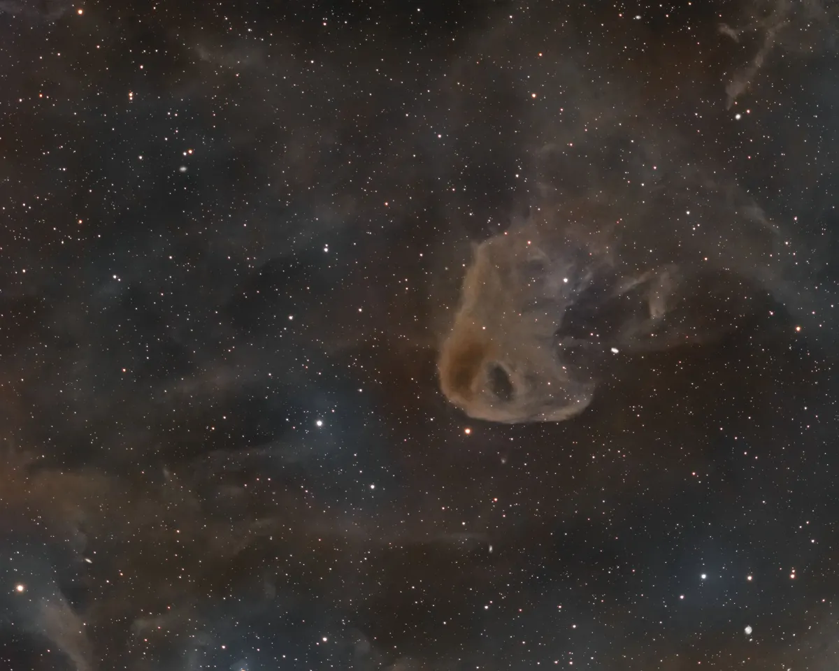 LBN 777
