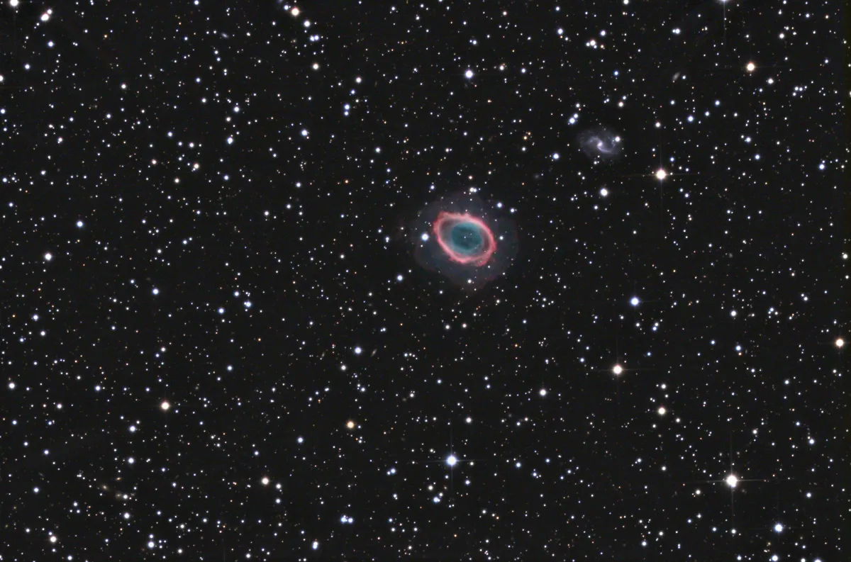 Messier 57 + IC 1296